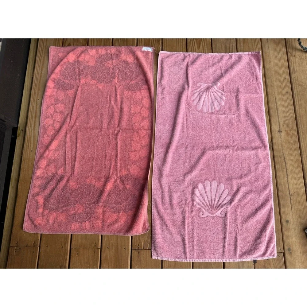 2 Vintage MCM Cannon Monticello Cotton 2 Bath Towels Pink Sea Shells Floral